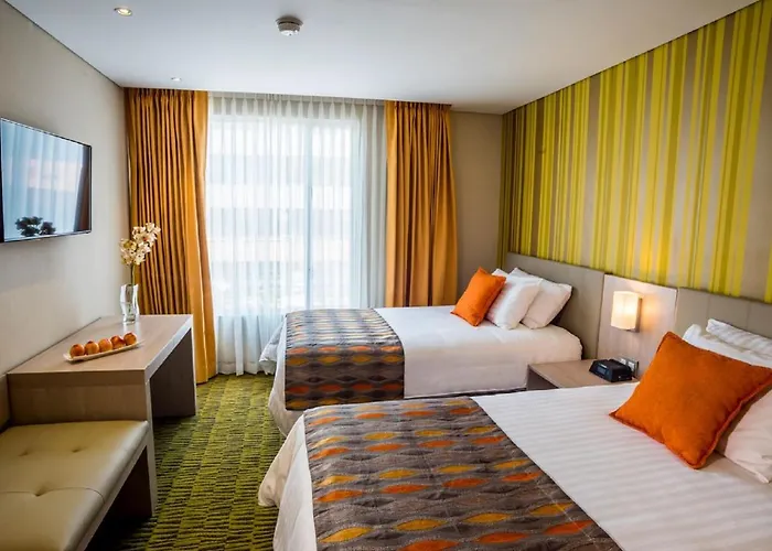 Plaza Suites Apartments
