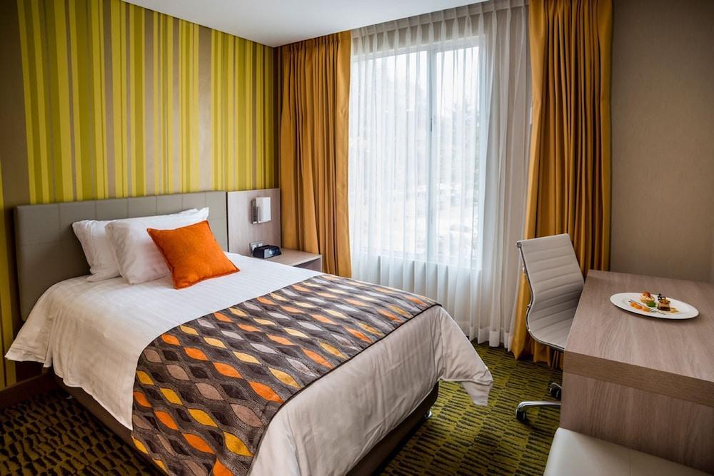 Plaza Aparthotel Bogota