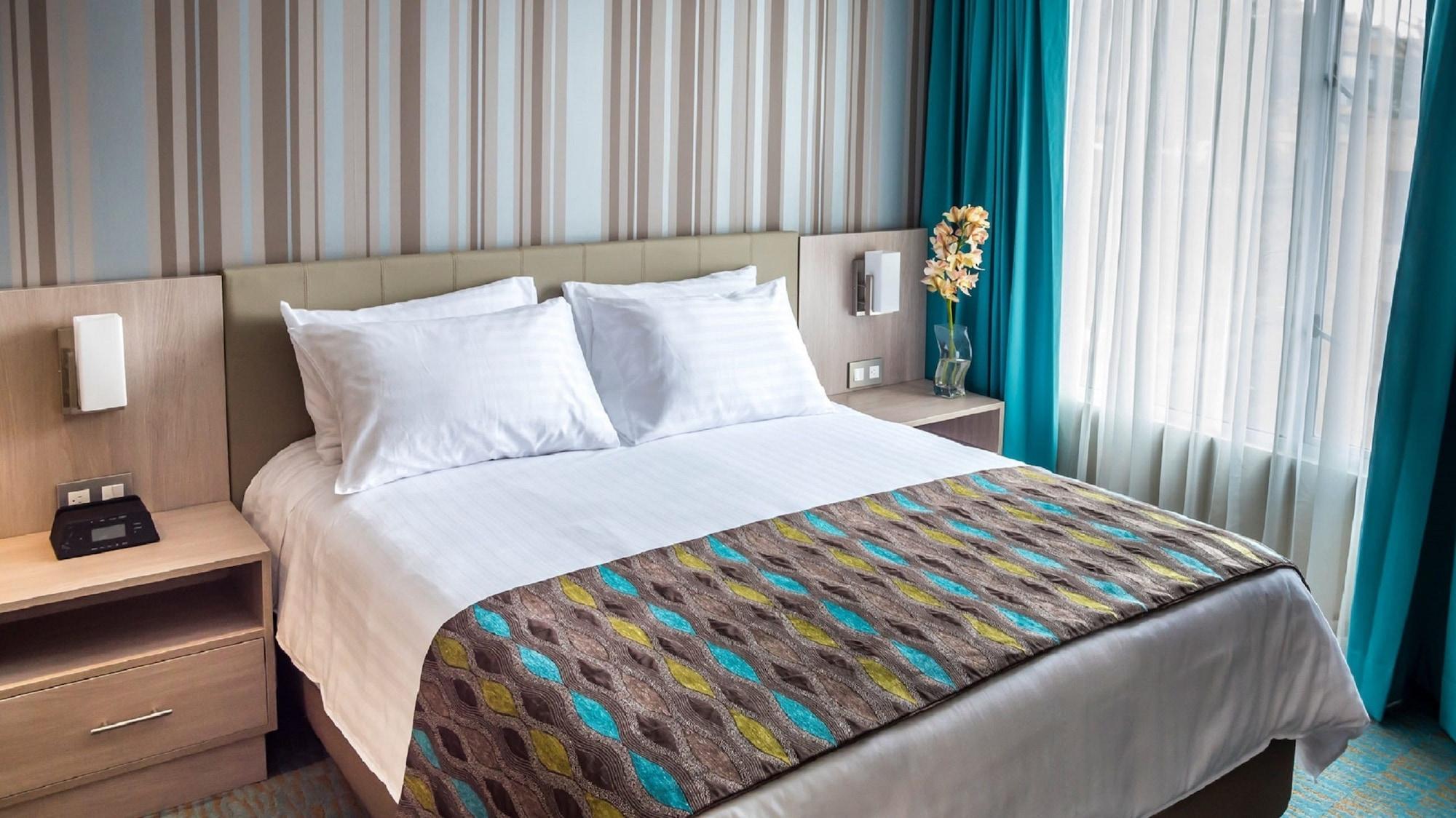Aparthotel Plaza 3*