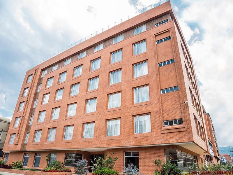 Plaza Aparthotel