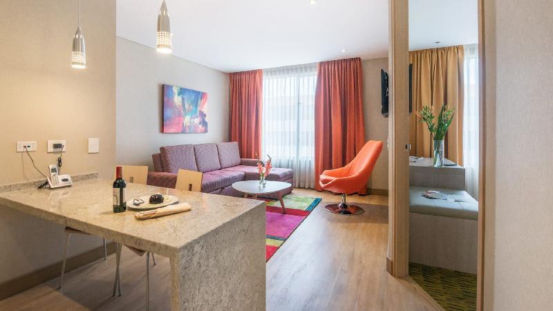 Plaza Aparthotel