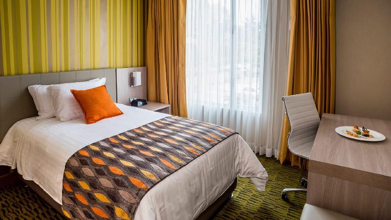 Aparthotel Plaza 3*