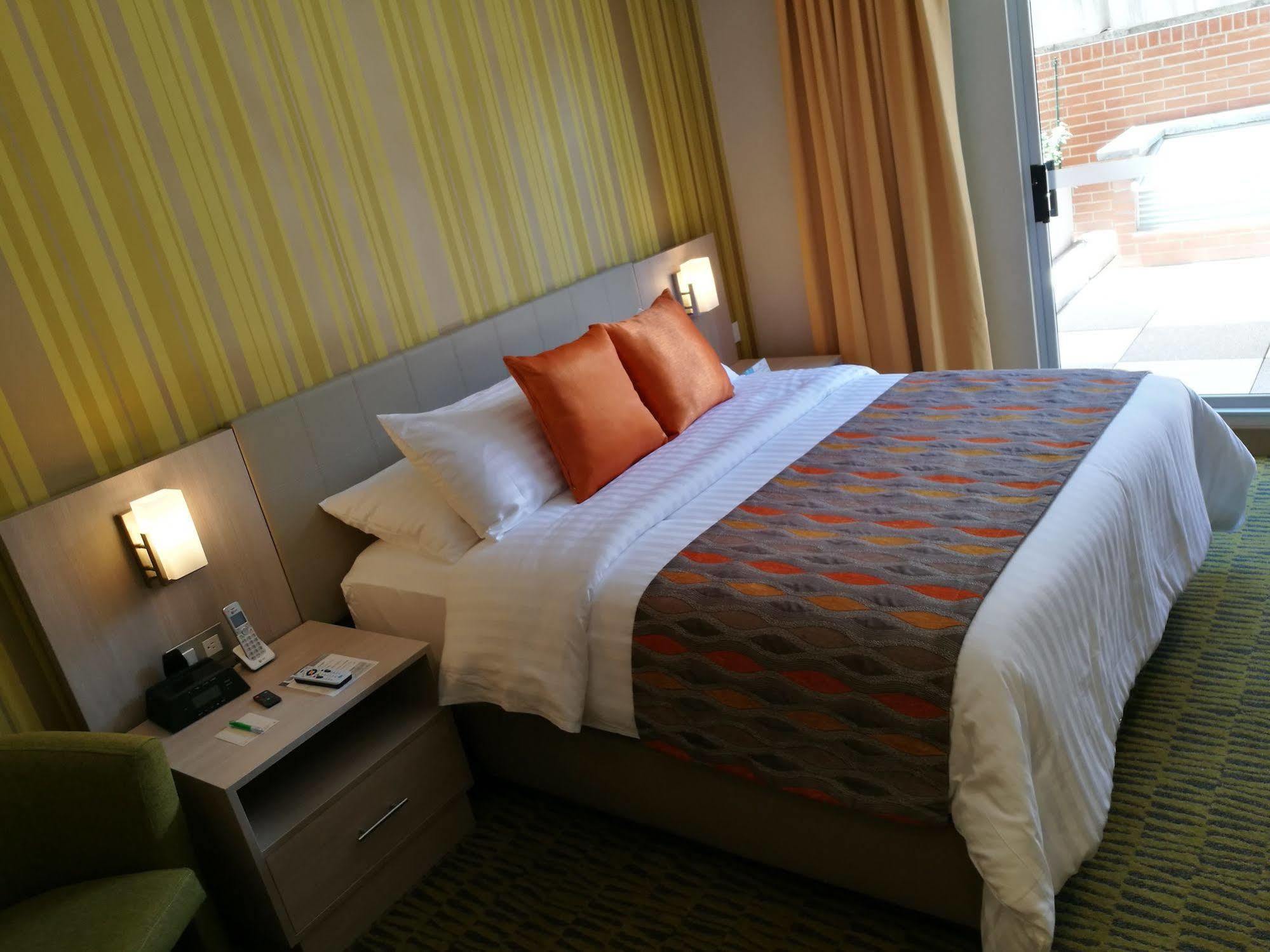 Aparthotel Plaza 3*